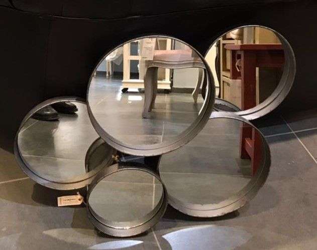 Настенное зеркало Круг из пяти зеркал в металлической раме 