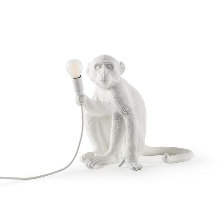 Настольная лампа SelettI Monkey из смолы белого цвета
