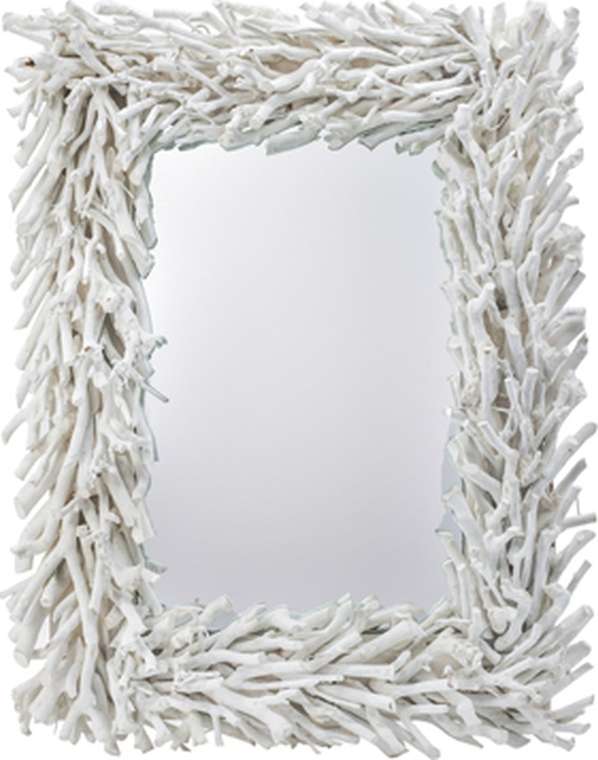Зеркало настенное с рамой из ротанга белого цвета