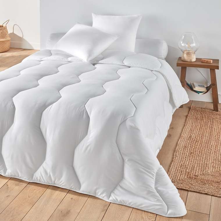 Одеяло белого цвета с наполнителем 75x120