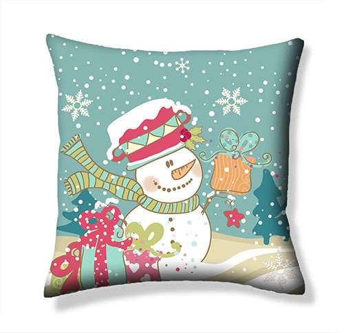 Декоративная подушка  "Снеговик с подарками"