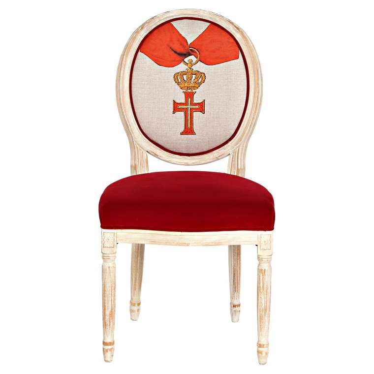 Стул Верховный Орден Ватикан с сиденьем красного цвета