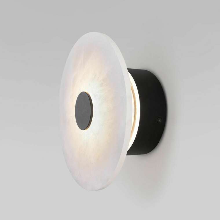 Светодиодный настенный светильник с мраморным рассеивателем 40340 LED черный Thasos
