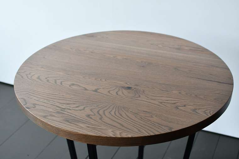 Обеденный стол Slab Round черно-коричневого цвета