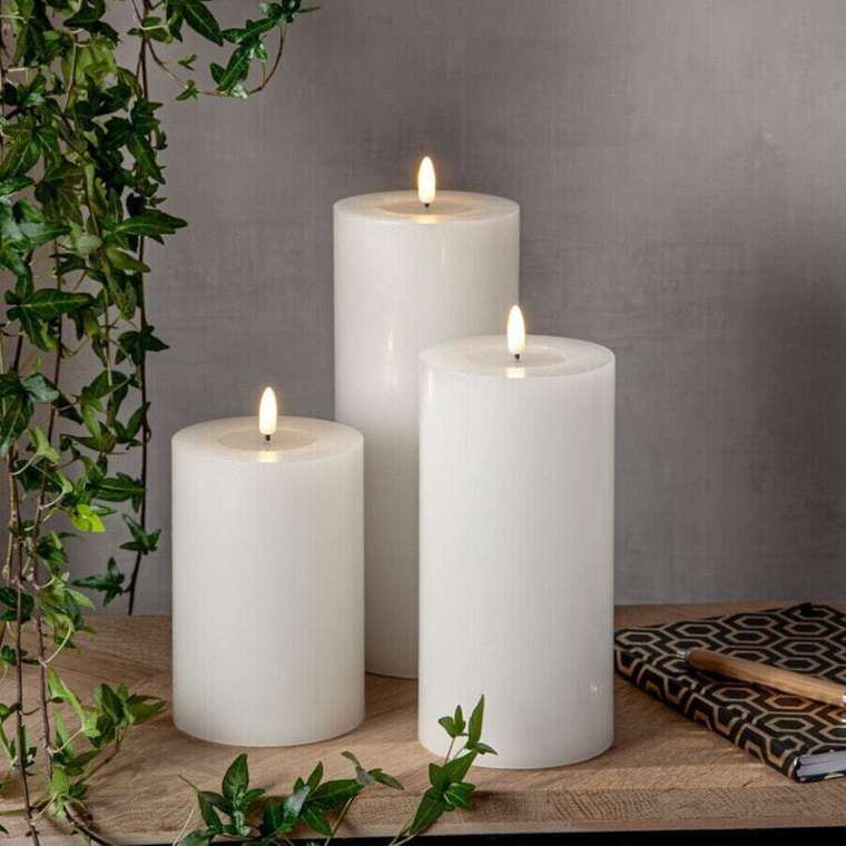 Свеча Flamme Flow Big 22,5 см H&M