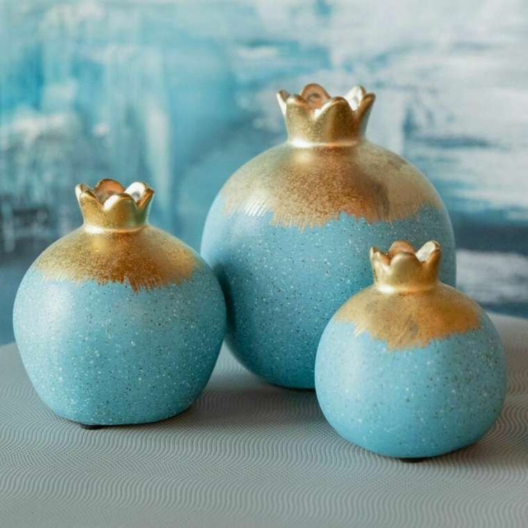 Статуэтка Blue Pomegranate голубого цвета