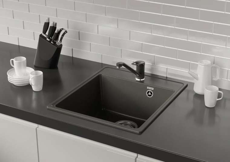 Кухонная мойка квадратная Ulgran Quartz Forte 425-08 черного цвета