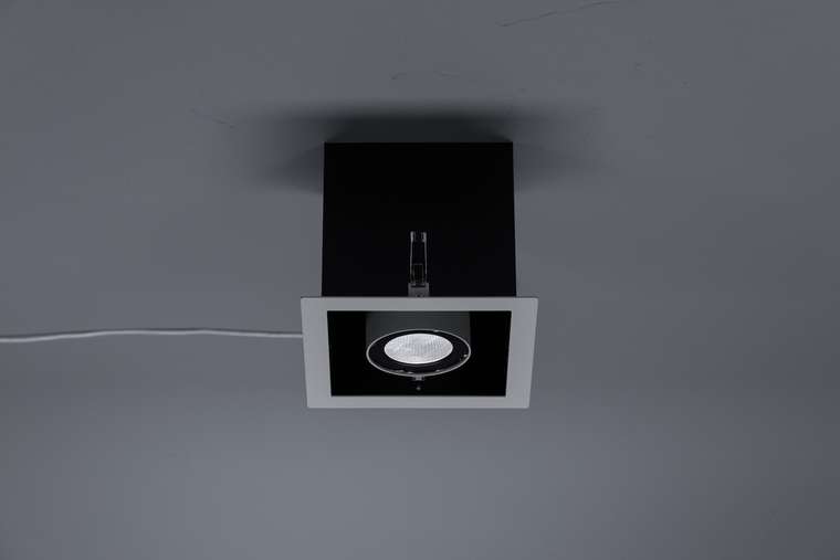 Встраиваемый светильник Searchlight черного цвета