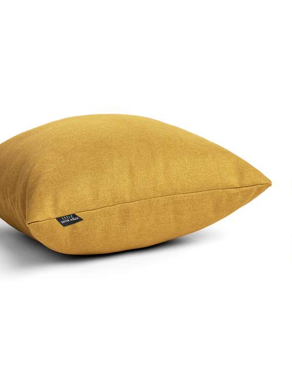 Декоративная подушка желтого цвета