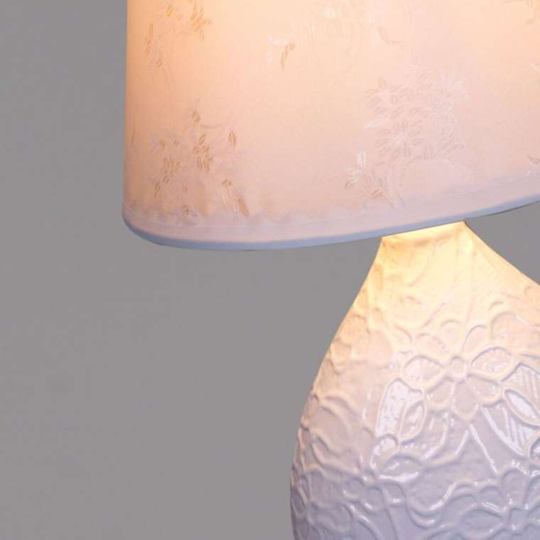 Настольная лампа 12357-0.7-01 (пластик, цвет белый)