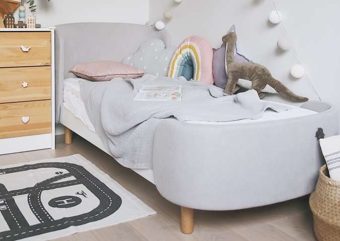 Кровать Kidi Soft 67х167 бело-серого цвета