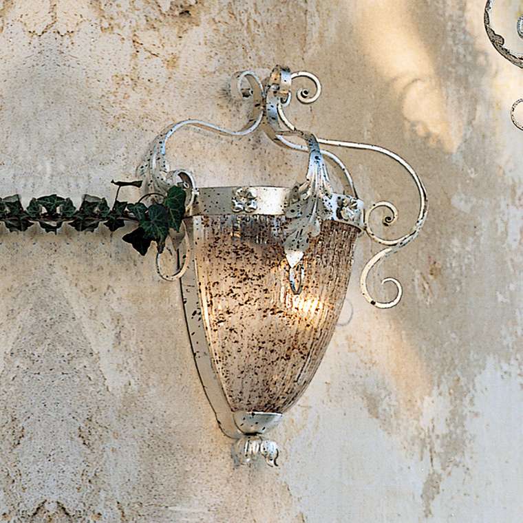 Настенный светильник MM Lampadari с плафоном из стекла