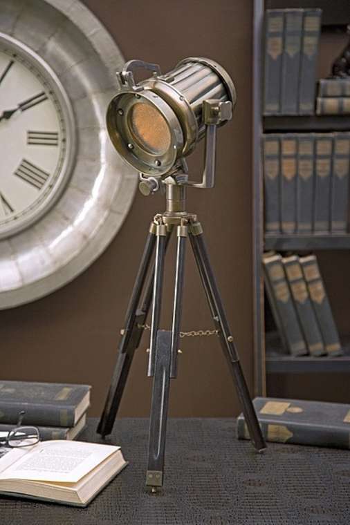 Прожектор "Lawson tripod tabletop lamp"