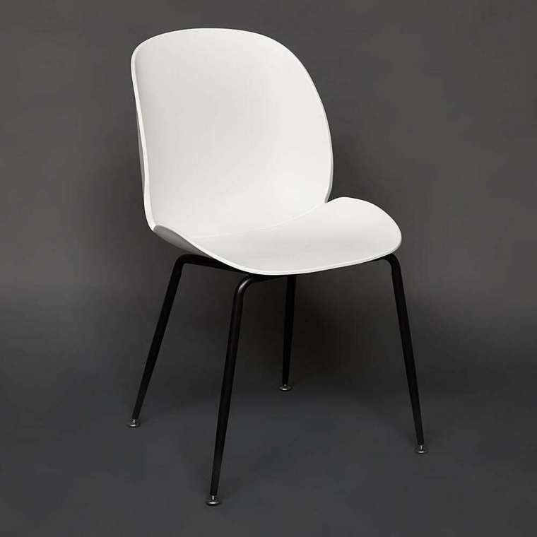 Стул Beetle Chair белого цвета
