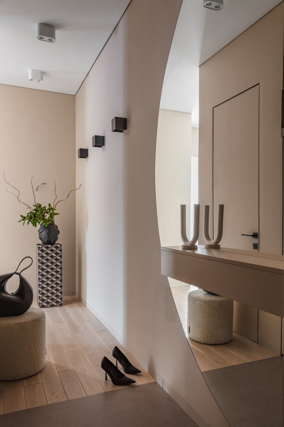 Фотография:  в стиле , Современный, Квартира, Проект дня, Казахстан, 2 комнаты, 60-90 метров, Алматы, Марина Сапунова – фото на INMYROOM