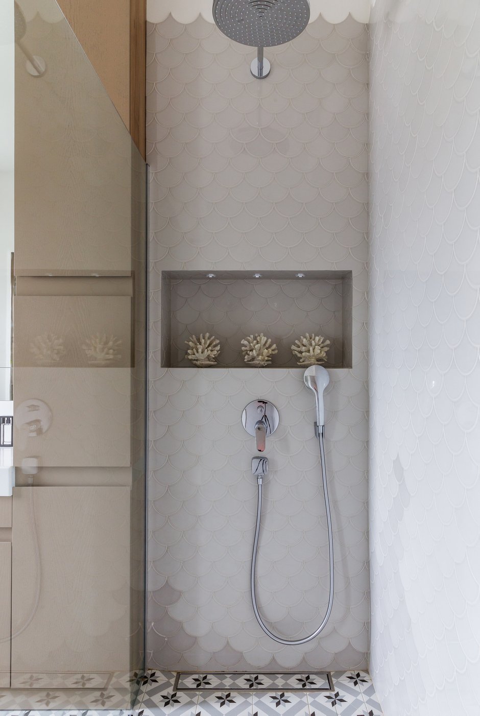 Фотография: Ванная в стиле Современный, Дом, Проект недели, Дом и дача, 4 и больше, Более 90 метров, Анна Акопян, Анапа – фото на INMYROOM