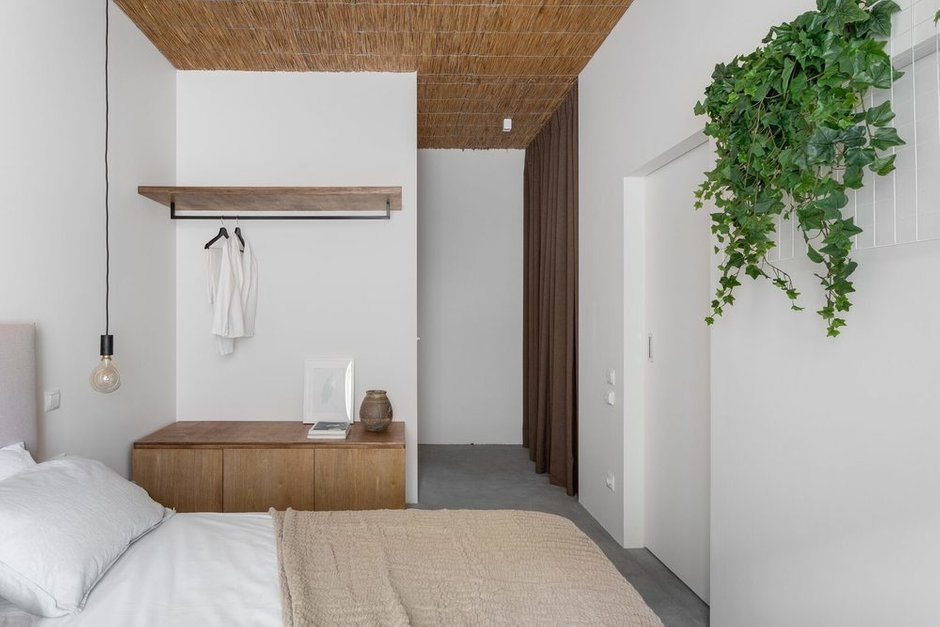 Фотография: Спальня в стиле Минимализм, Лофт, Квартира, Проект недели, Москва, 2 комнаты, 40-60 метров, Саша Черных – фото на INMYROOM