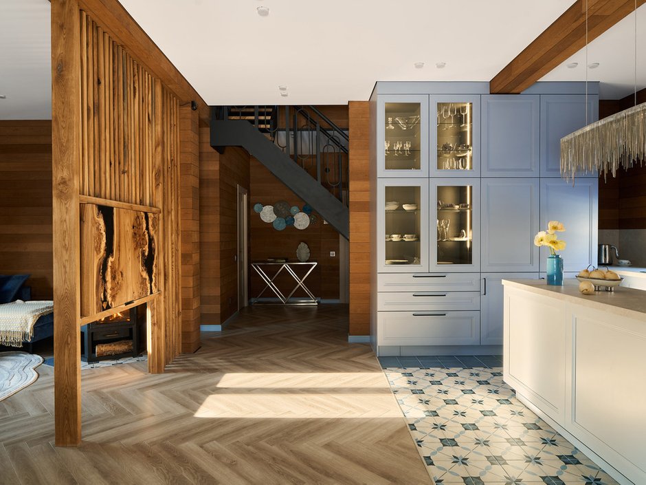 Фотография:  в стиле , Дом, Проект дня, Дом и дача, Ленинградская область, 3 комнаты, Более 90 метров, Индивидуальный проект, эклектика с элементами современного, Алена Донцова – фото на INMYROOM