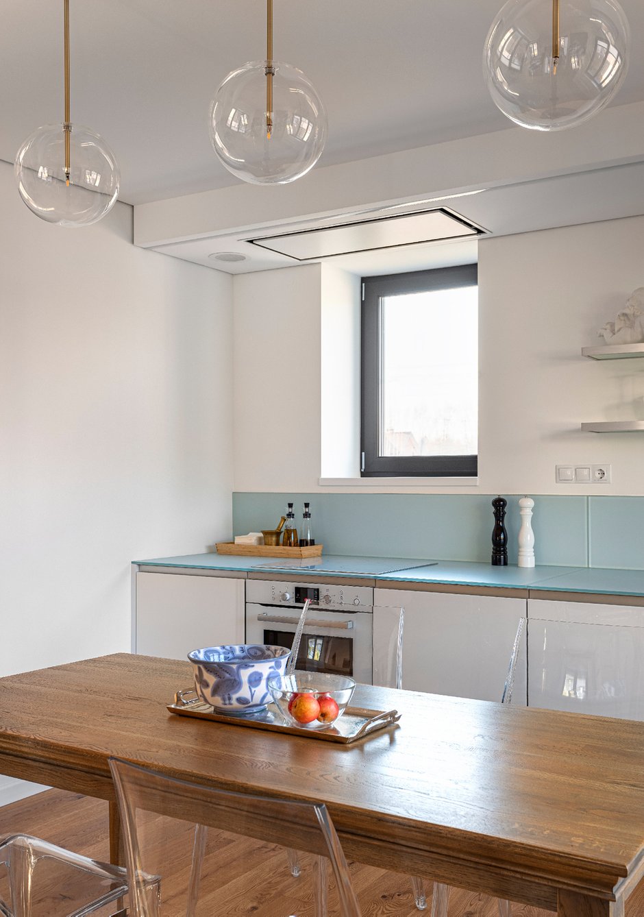 Фотография: Кухня и столовая в стиле Современный, Дом, Проект недели, Дом и дача, Московская область, 4 и больше, Более 90 метров, Decorator.pro, Насиба Бойматова, Татьяна Григорьева – фото на INMYROOM
