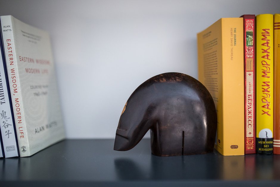 Фотография: Декор в стиле Современный, Квартира, Проект недели, Черный, Желтый, Серый, Голубой, Коричневый, Беларусь, Минск, 1 комната, 40-60 метров, Женя Лыкасова – фото на INMYROOM