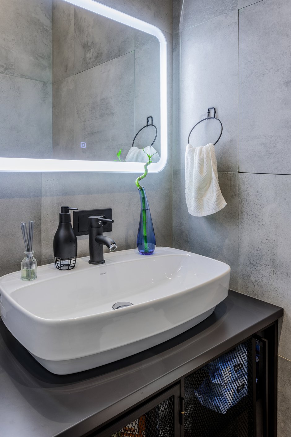 Фотография: Ванная в стиле Современный, Квартира, Проект недели, Москва, 4 и больше, 60-90 метров, Спецпроект – фото на INMYROOM