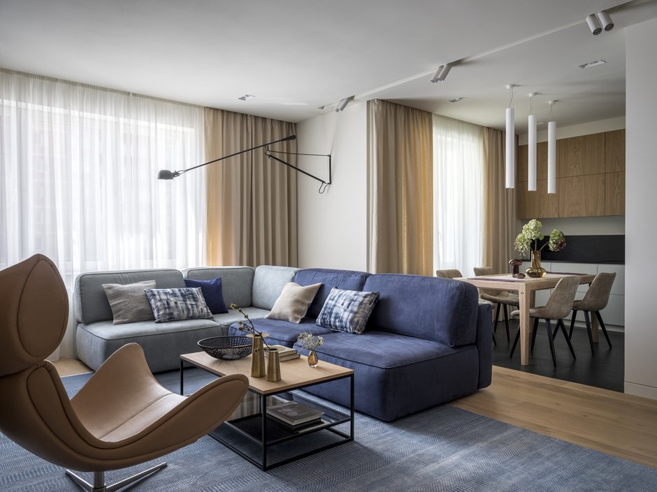 Фотография: Гостиная в стиле Современный, Скандинавский, Квартира, Проект недели, Москва, Алексей Иванов, Павел Герасимов, Geometrium, Монолитный дом, 4 и больше, Более 90 метров – фото на INMYROOM