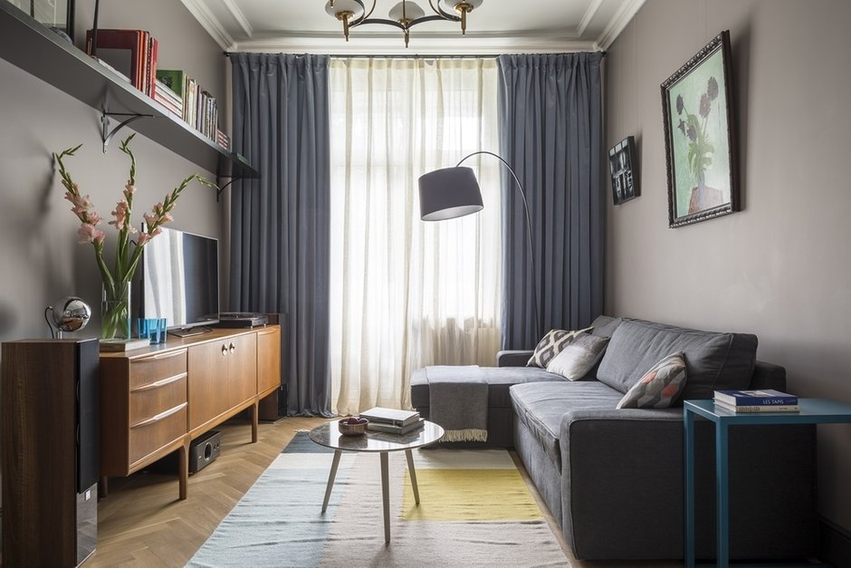 Фотография: Гостиная в стиле Современный, Эклектика, Квартира, Проект недели, Москва, Елена Зуфарова, Сталинка, 2 комнаты, 40-60 метров – фото на INMYROOM