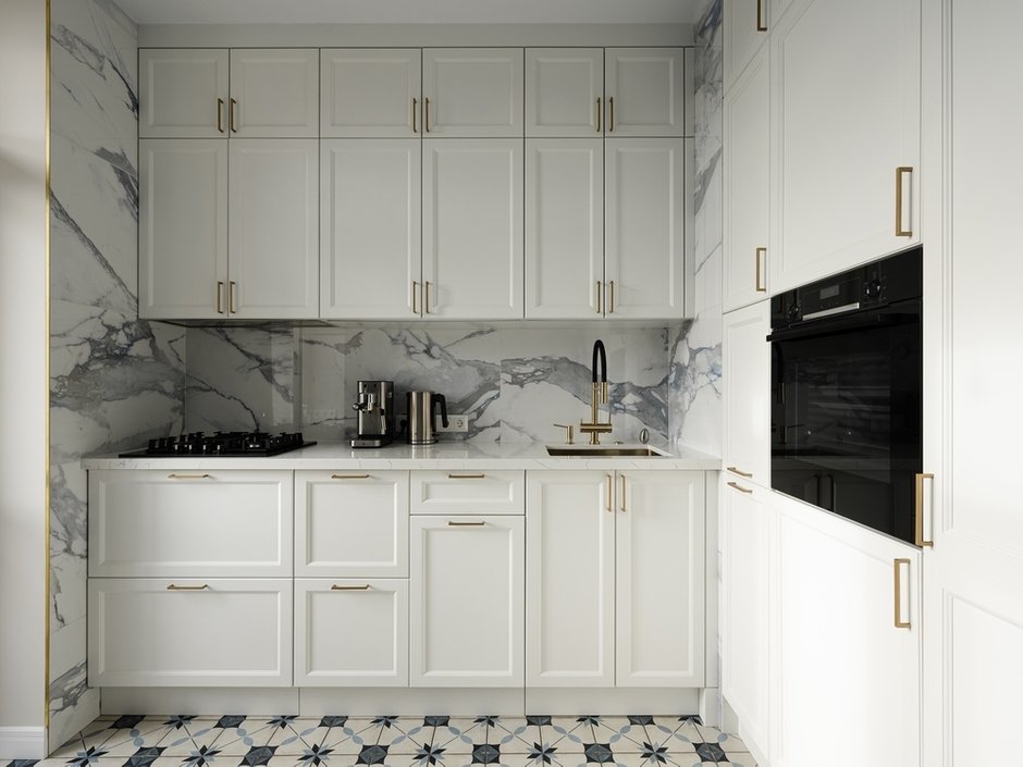 Фотография: Кухня и столовая в стиле Классический, Современный, Минимализм, Квартира, Проект недели, Москва, Сталинка, 3 комнаты, 40-60 метров, UN Buro, Анастасия Потапова – фото на INMYROOM