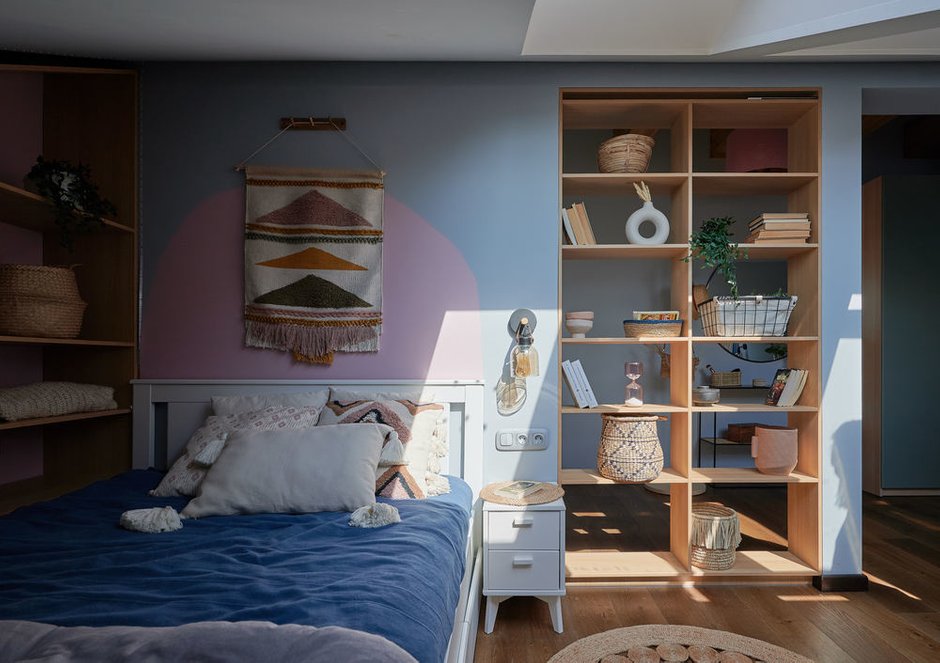 Фотография: Спальня в стиле Современный, Проект недели, Дом и дача, Долгопрудный, Таунхаус, 4 и больше, 60-90 метров, Дарья Косачева, небольшая спальня – фото на INMYROOM