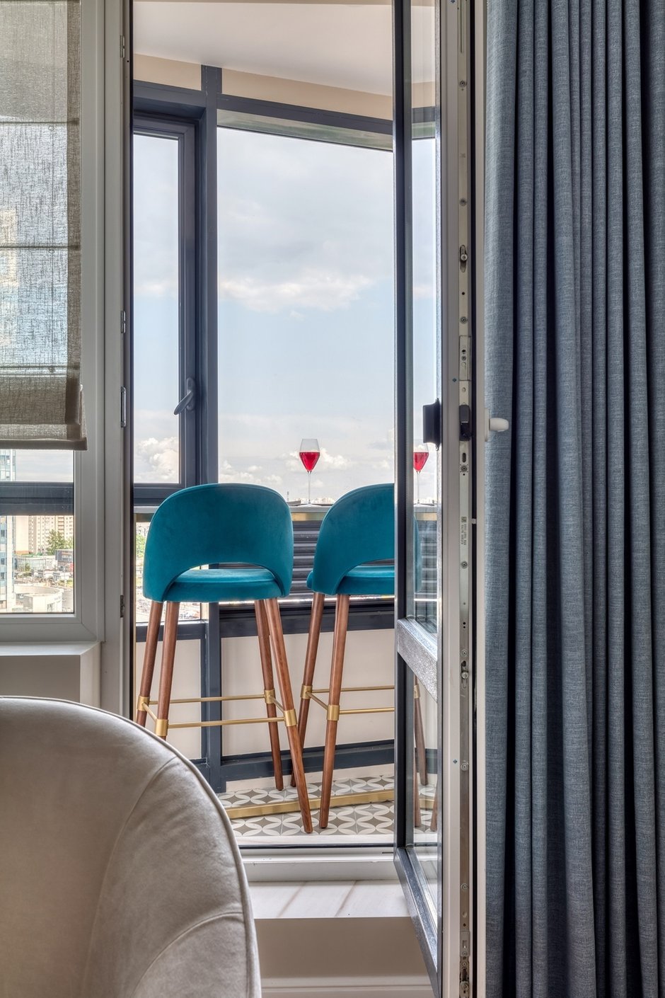 Фотография: Балкон в стиле Современный, Классический, Квартира, Проект недели, Санкт-Петербург, 3 комнаты, 60-90 метров, Олеся Парамонова – фото на INMYROOM