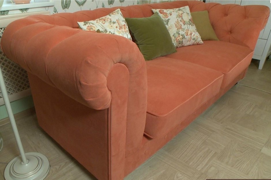 Фотография:  в стиле , Гостиная, Россия, Garda Decor, NEW LOOK, Дача, Бежевый, Коричневый, Подмосковье, Дом и дача, Фазенда, ENS Group, Home Melody, Luminarc, Maytoni, Bironi, Fabio Home, гостиная с камином, «Веренд-Дизайн», Terra Fiori, «Дом Мебели», O-Design, как оформить гостиную на даче, интерьер гостиной на даче – фото на INMYROOM