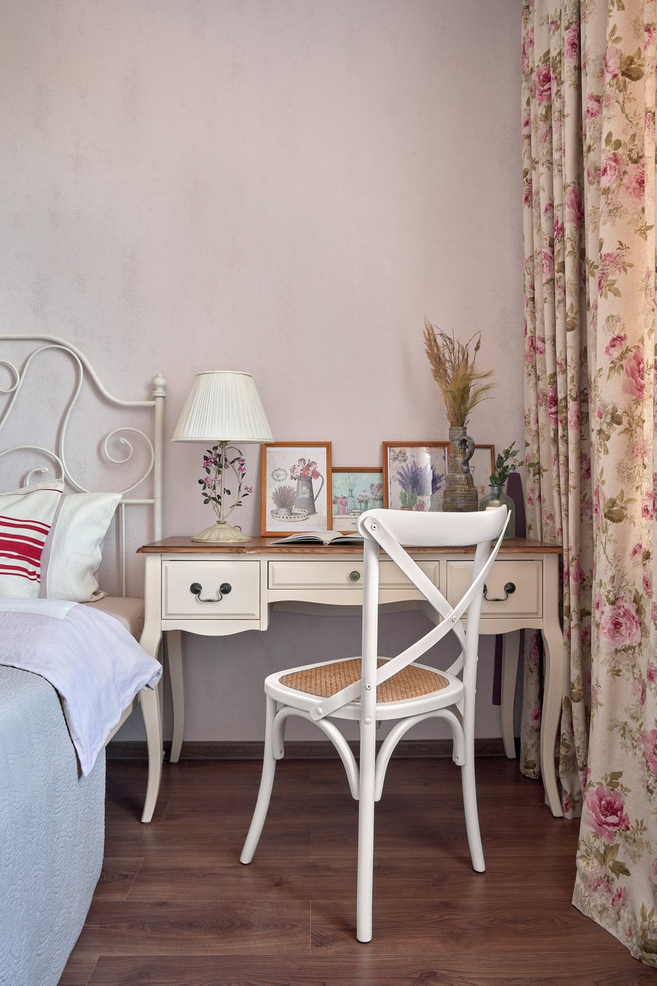 Фотография: Спальня в стиле Прованс и Кантри, Квартира, Проект дня, Красногорск, 3 комнаты, 60-90 метров, Более 90 метров, Евгения Ивлиева – фото на INMYROOM