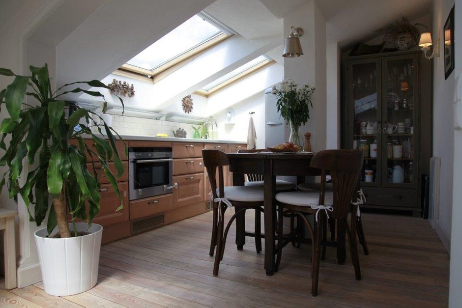 Фотография: Кухня и столовая в стиле Современный, Декор интерьера, Квартира, Дома и квартиры, Чердак, Мансарда – фото на INMYROOM