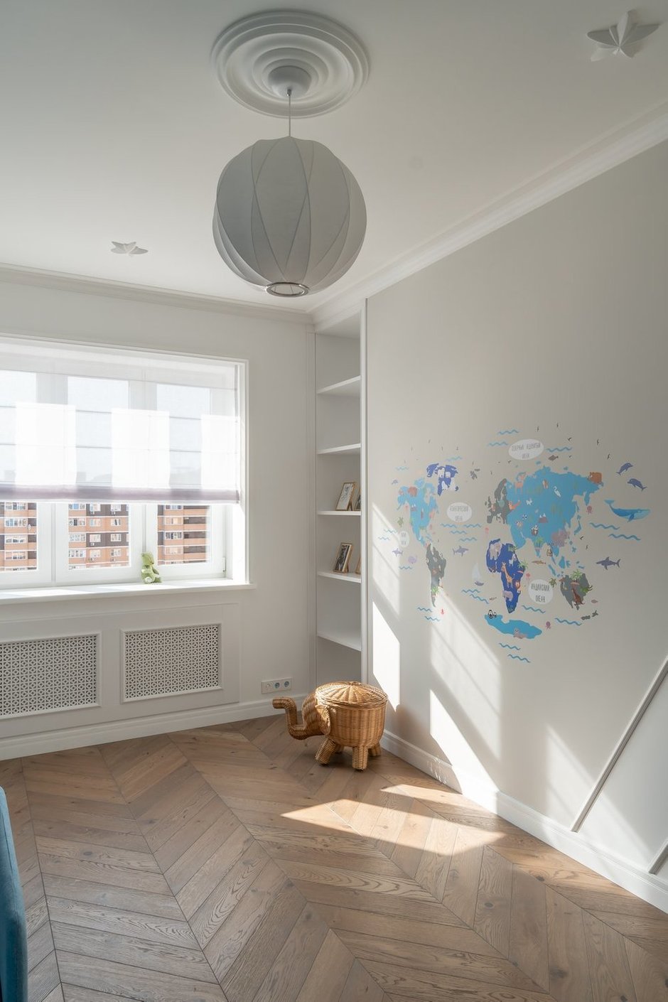 Фотография: Детская в стиле Современный, Классический, Квартира, Белый, Проект дня, Москва, Бежевый, 3 комнаты, Более 90 метров, Кристина Изотова – фото на INMYROOM