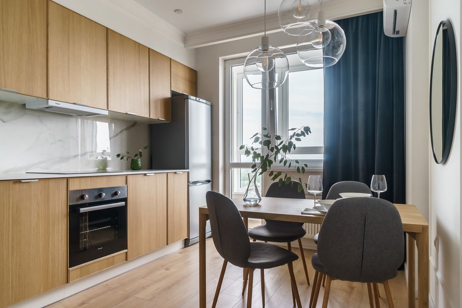 Выбрали кухню ИКЕА со встроенной стиральной и посудомоечной машинами.