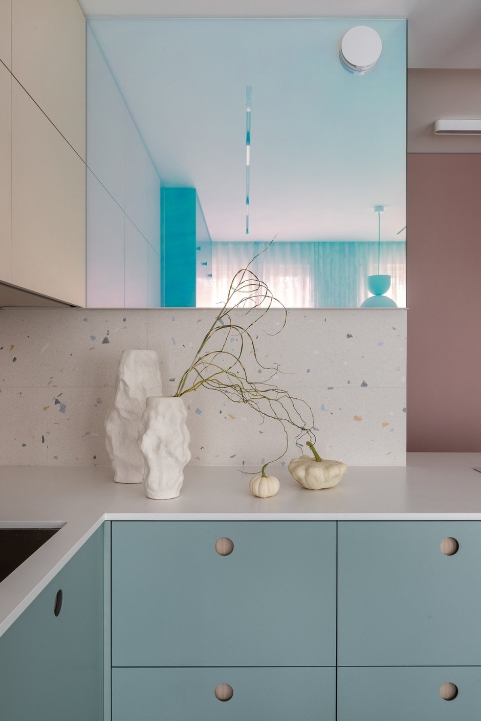 Фотография: в стиле , Современный, Квартира, Проект дня, Минск, 2 комнаты, 60-90 метров, Savickie, Екатеина Савицкая, Алексей Савицкий – фото на INMYROOM