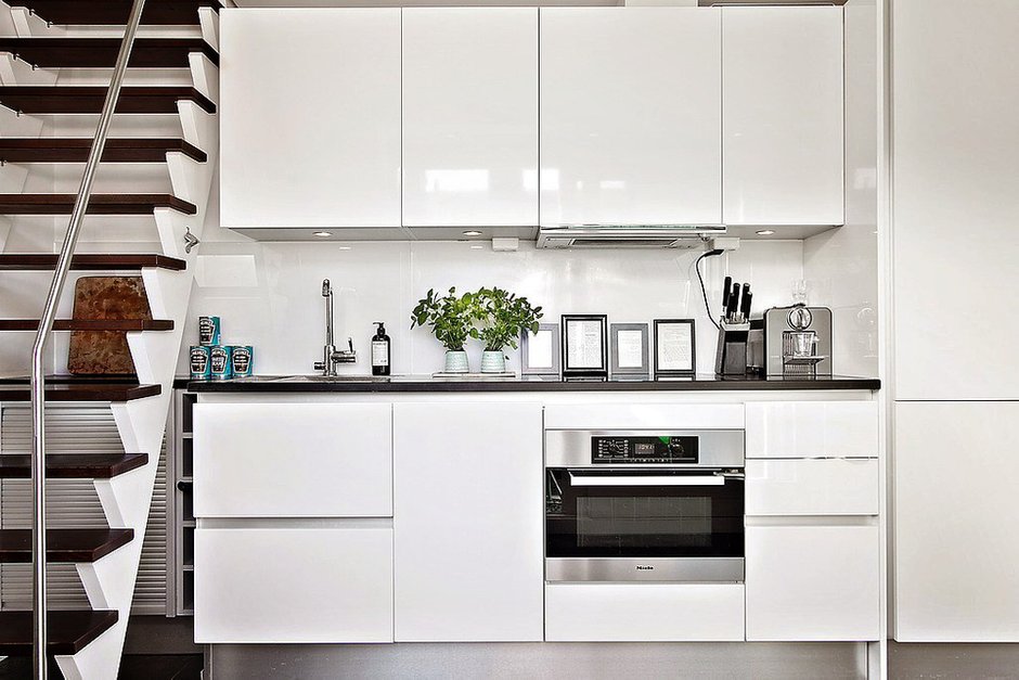 Фотография: Кухня и столовая в стиле Скандинавский, Декор интерьера, Малогабаритная квартира, Квартира, Дома и квартиры, Минимализм – фото на INMYROOM