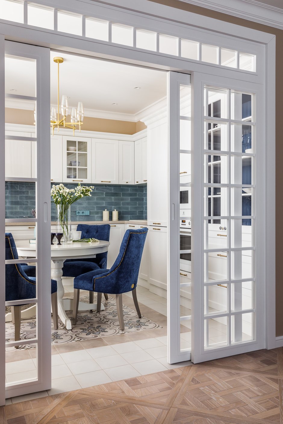 Фотография: Кухня и столовая в стиле Классический, Квартира, Проект недели, Краснодар, 2 комнаты, 60-90 метров, Алиса Свистунова – фото на INMYROOM