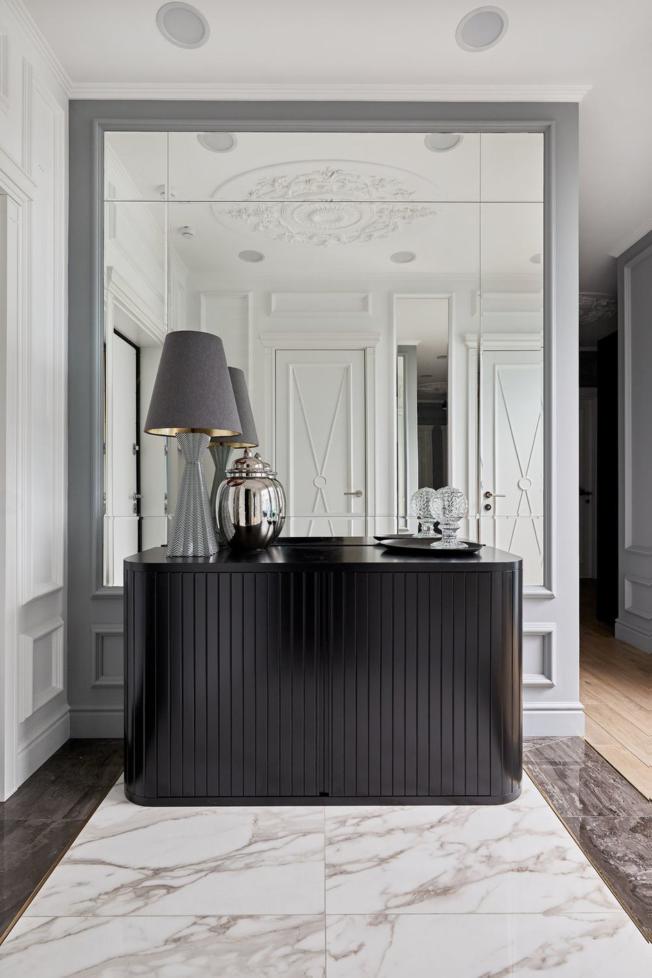 Фотография: Прихожая в стиле Современный, Эклектика, Квартира, Проект недели, Москва, 4 и больше, Более 90 метров, Бюро Home Emotions – фото на INMYROOM