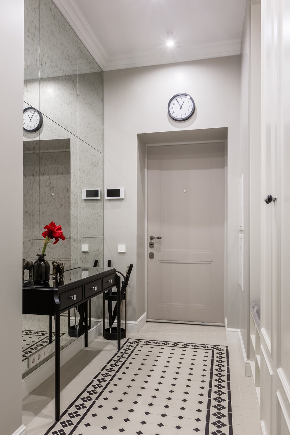 Фотография: Прихожая в стиле Классический, Квартира, Проект недели, Москва, 2 комнаты, 60-90 метров, Muzahouse – фото на INMYROOM