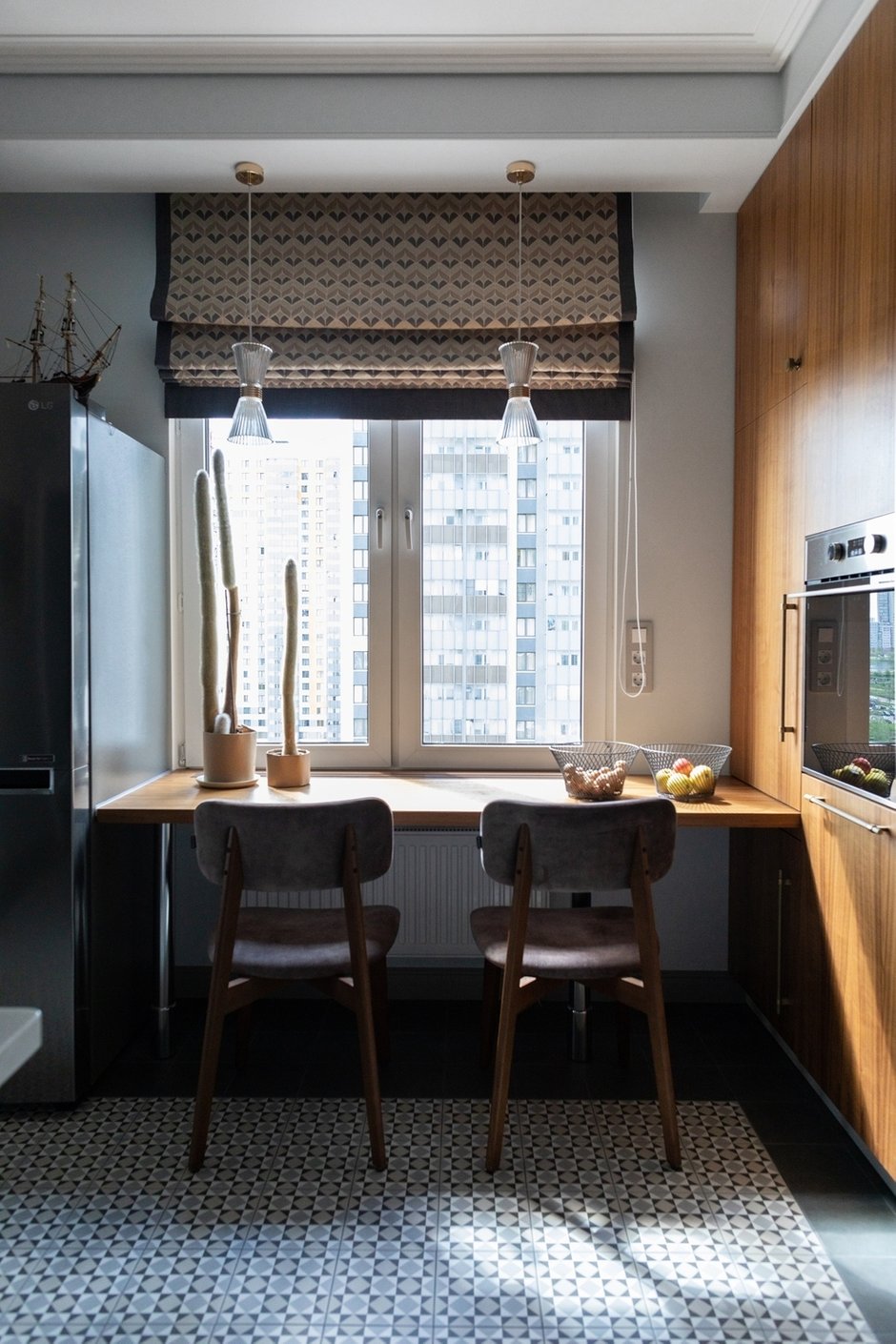 Фотография: Кухня и столовая в стиле Современный, Квартира, Проект недели, Санкт-Петербург, 4 и больше, Более 90 метров, Маргарита Леоро – фото на INMYROOM