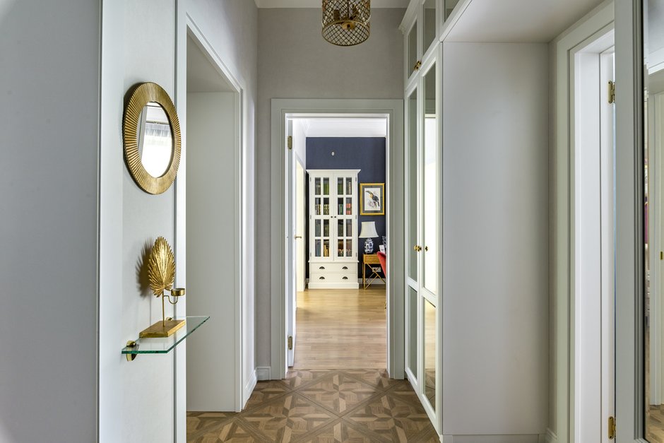 Фотография: Прихожая в стиле Классический, Современный, Квартира, Проект недели, Москва, Кирпичный дом, 4 и больше, 60-90 метров, Юлия Левина – фото на INMYROOM