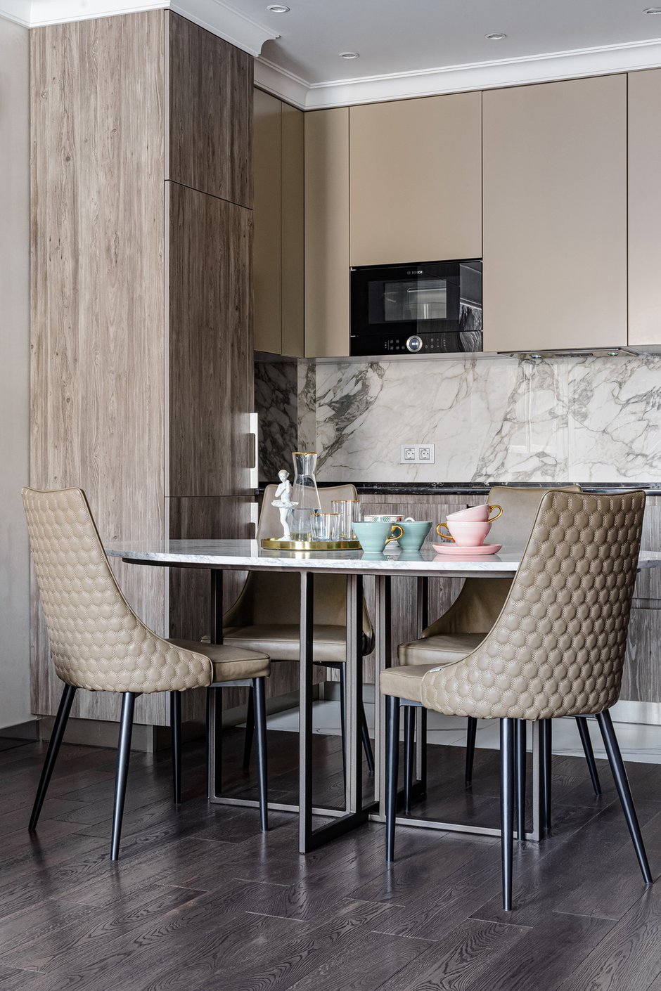Фотография: Кухня и столовая в стиле Современный, Классический, Квартира, Проект недели, Новосибирск, 4 и больше, 60-90 метров, Art Twins Design, Тая Акулова, Глеб Скотников – фото на INMYROOM