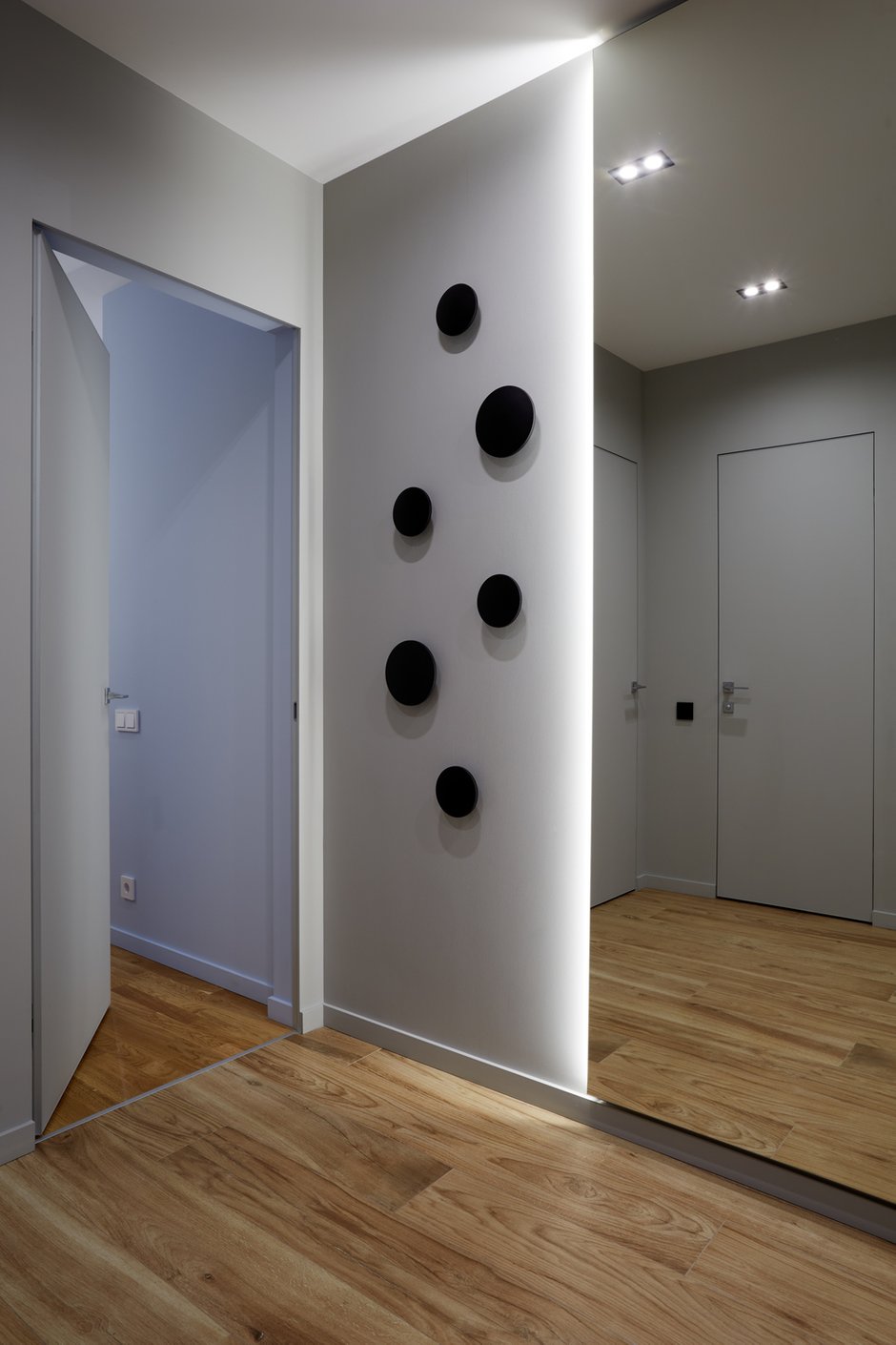 Фотография: Прихожая в стиле Современный, Квартира, Проект недели, Москва, «Атмосфера», 3 комнаты, 60-90 метров – фото на INMYROOM