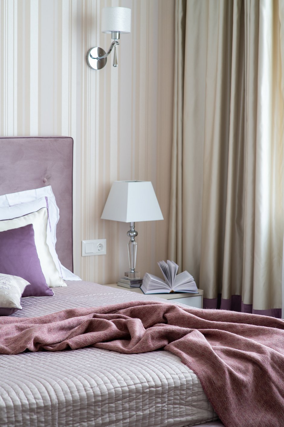 Фотография: Спальня в стиле Современный, Кухня и столовая, Гостиная, Дом, Проект недели, Бежевый, ПРЕМИЯ INMYROOM – фото на INMYROOM