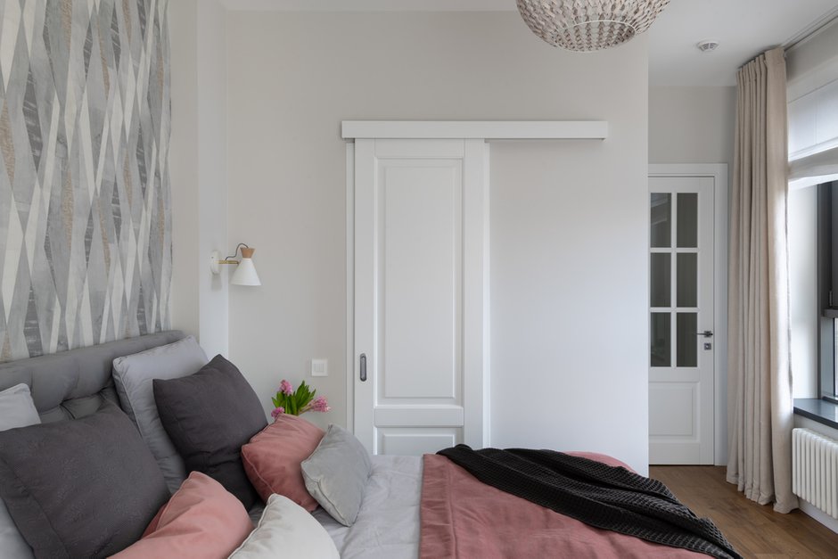 Фотография: Спальня в стиле Современный, Скандинавский, Квартира, Проект дня, Москва, 3 комнаты, 40-60 метров, 60-90 метров, Вера Шеверденок, Roomba Interior – фото на INMYROOM