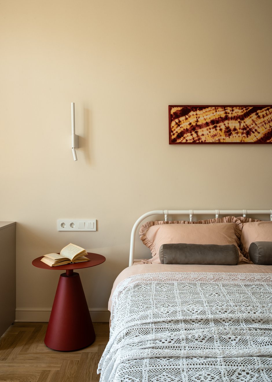 Фотография: Спальня в стиле Эклектика, Квартира, Проект дня, Минск, Сталинка, 2 комнаты, 60-90 метров, Елена Ерашевич, современный с элементами эклектики, винтажный/классический – фото на INMYROOM