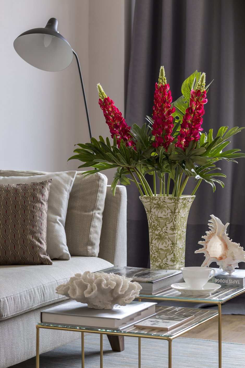 Фотография: Гостиная в стиле Современный, Квартира, Проект недели, Москва, Ольга Черненко, Монолитный дом, 2 комнаты, 40-60 метров, 60-90 метров – фото на INMYROOM