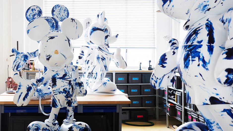 Фотография: Гостиная в стиле Скандинавский, Эклектика, Лепнина, Гид, Александр Гликман, «Европласт», Европласт, Марсель Вандерс, Ники Хэслем, лепной декор, молдинги – фото на INMYROOM