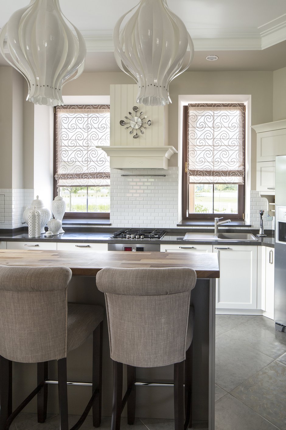 Фотография: Кухня и столовая в стиле Классический, Современный, Дом, Проект недели, Московская область, 4 и больше, Более 90 метров, #эксклюзивныепроекты, Виктория Барановская, Истра – фото на INMYROOM